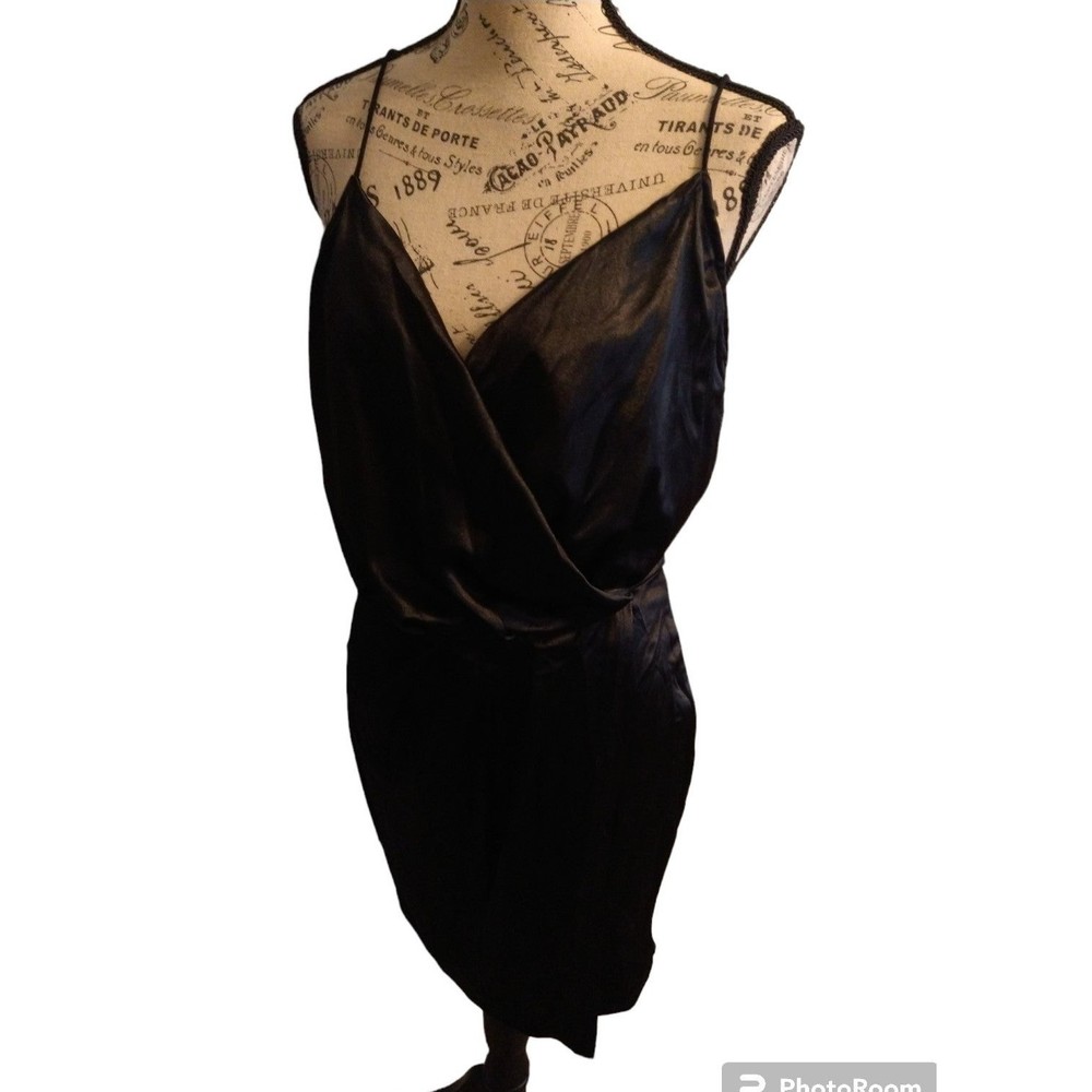 Forever 21  sleeveless Mini dress Lrg Black V neck Sexy